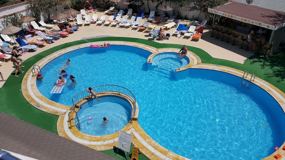 Golden Moon Apart Hotel Kuşadası Dış mekan fotoğraf